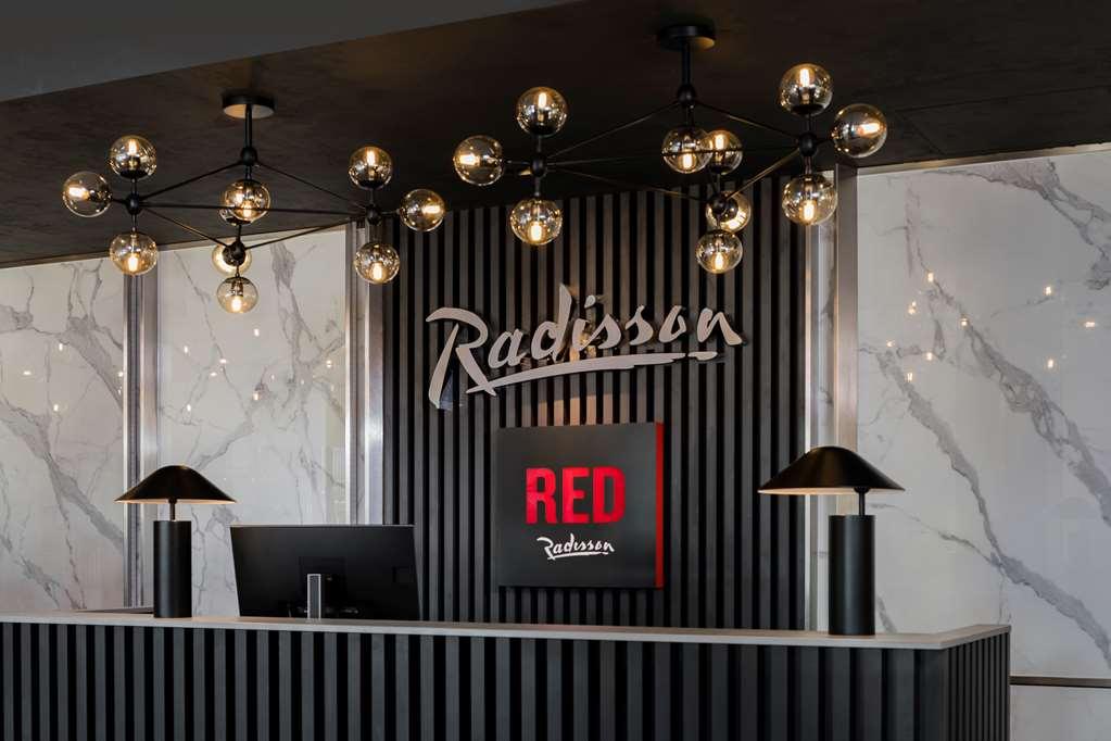 Radisson Red Hotel London Heathrow Esterno foto