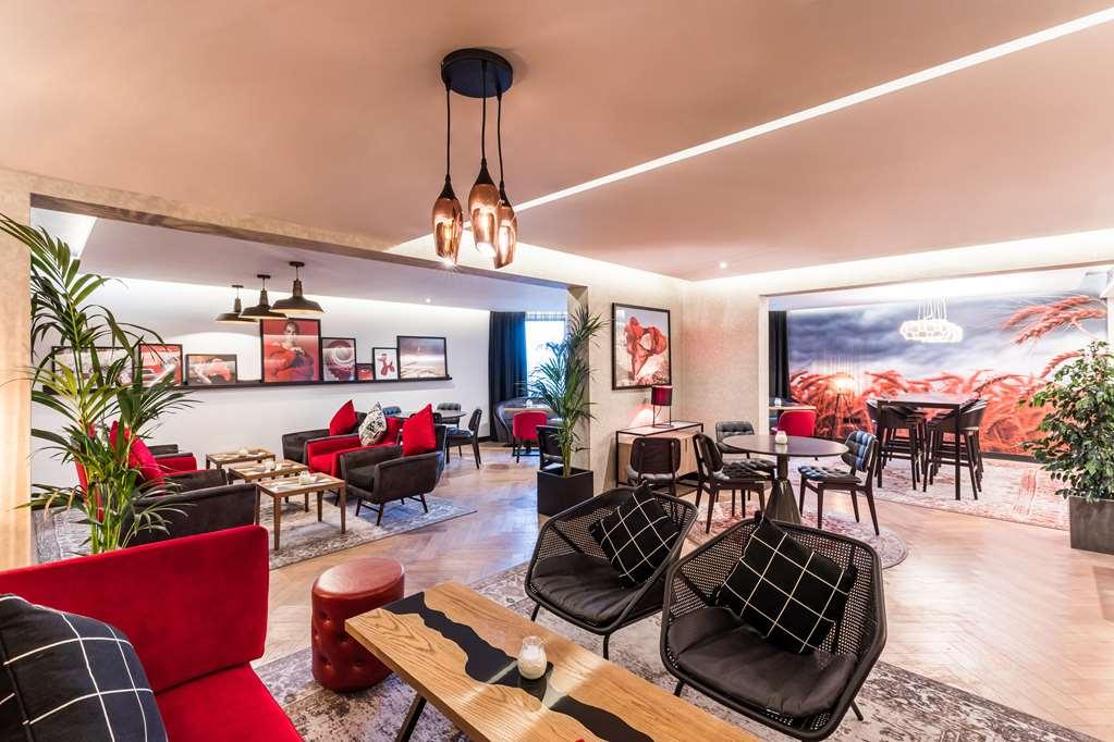 Radisson Red Hotel London Heathrow Ristorante foto