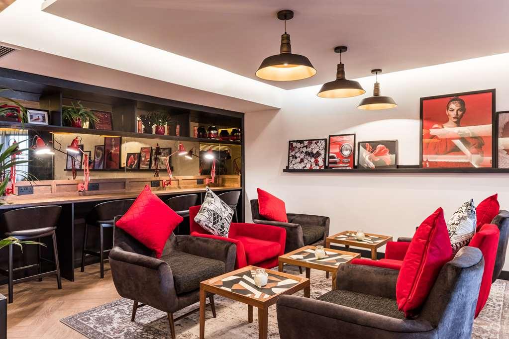 Radisson Red Hotel London Heathrow Ristorante foto