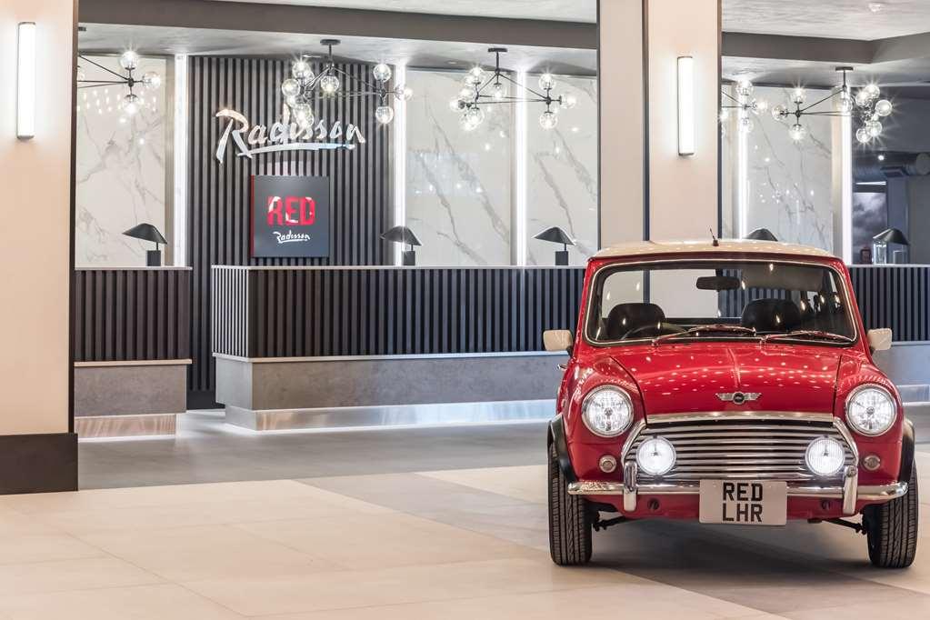 Radisson Red Hotel London Heathrow Interno foto