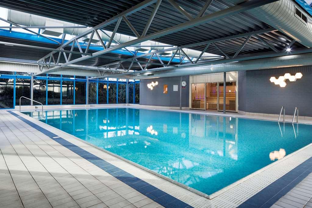 Radisson Red Hotel London Heathrow Esterno foto