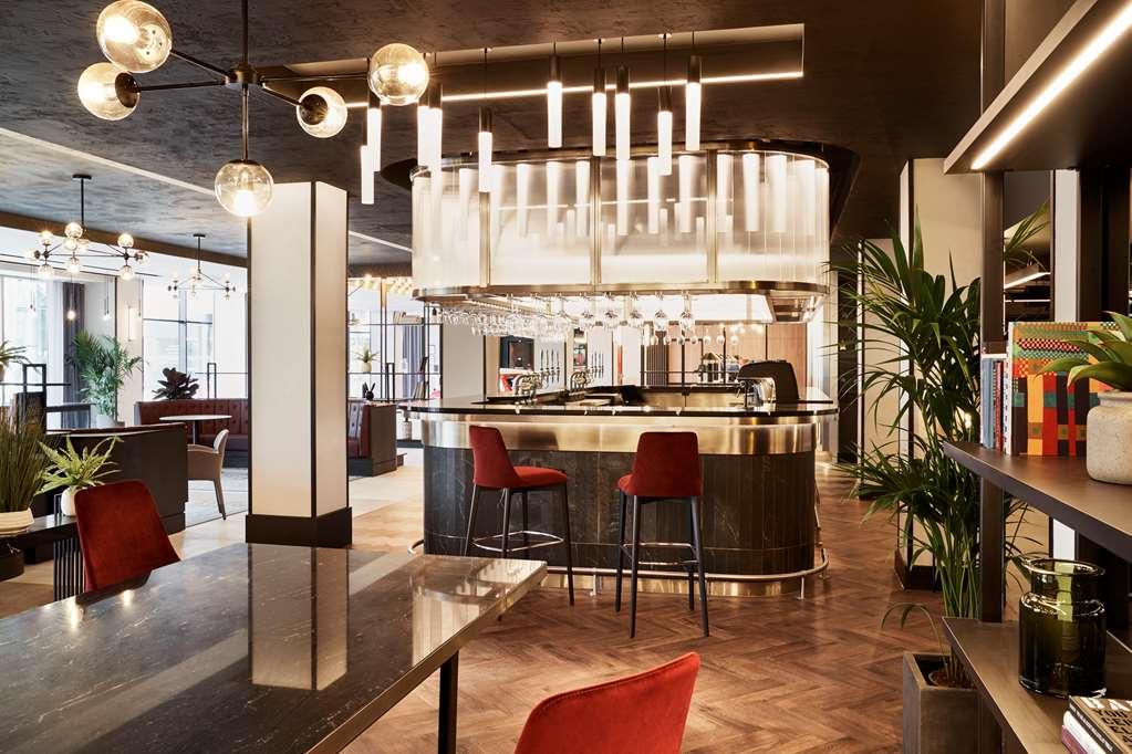 Radisson Red Hotel London Heathrow Ristorante foto