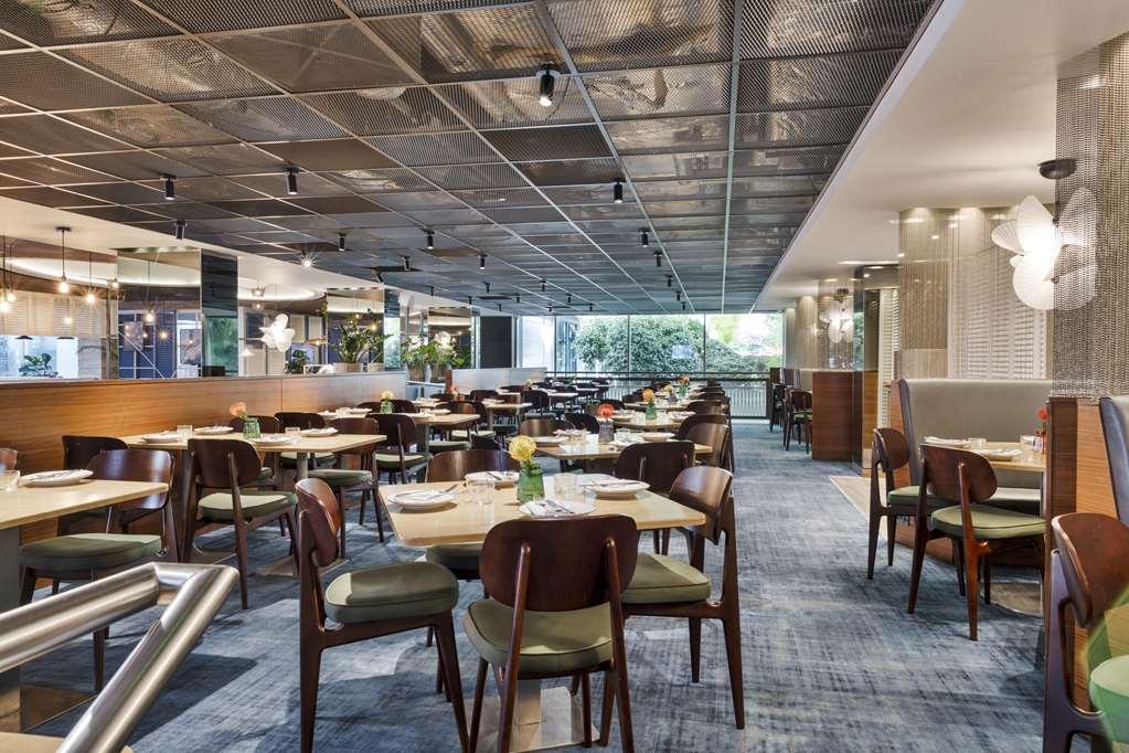 Radisson Red Hotel London Heathrow Ristorante foto
