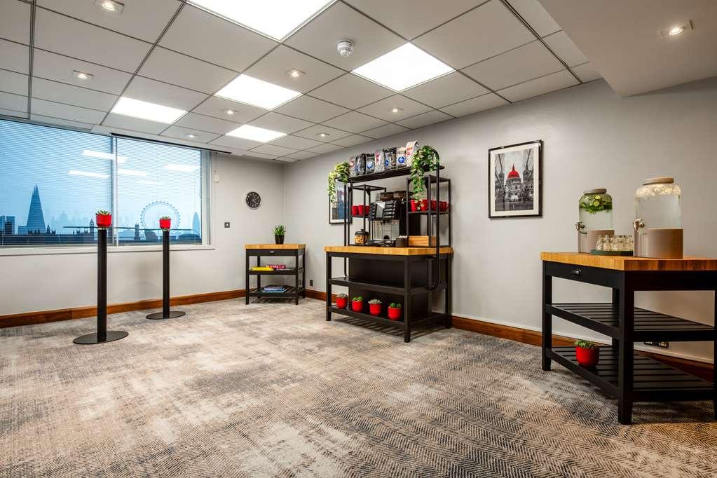 Radisson Red Hotel London Heathrow Servizi foto