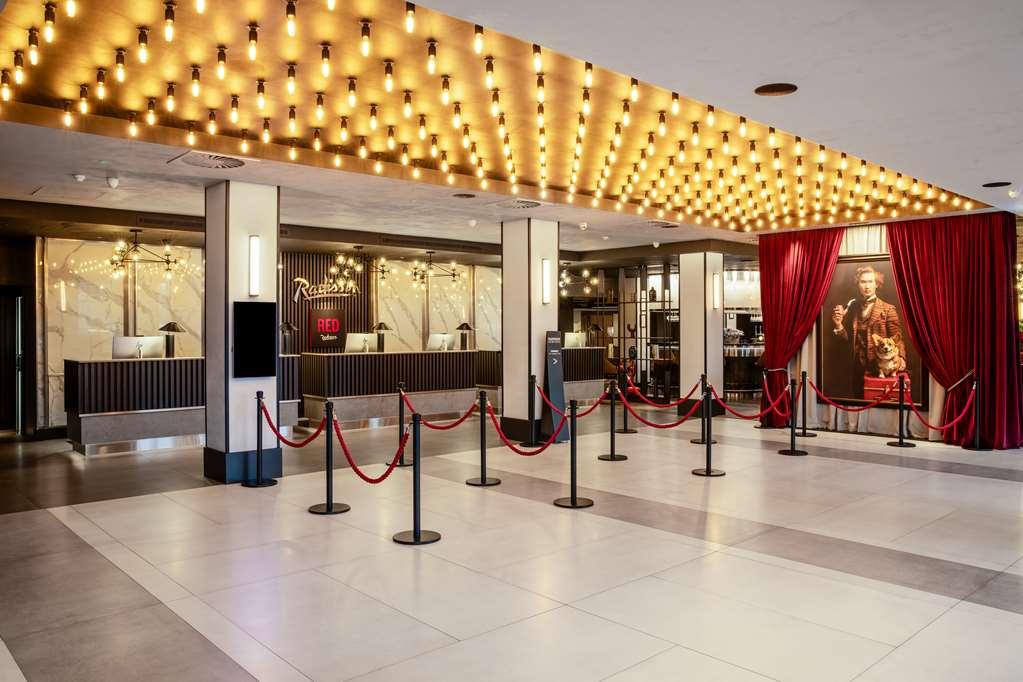 Radisson Red Hotel London Heathrow Interno foto